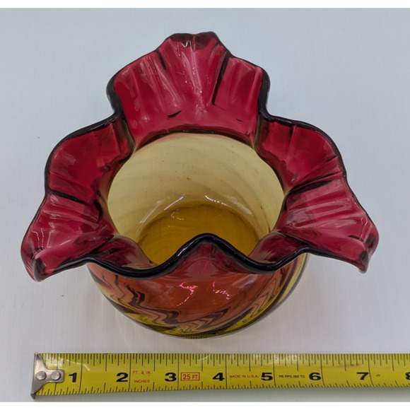 Vintage Red and Amber Amberina Optic Swirl Ruffle Top Vase Bowl - Picture 14 of 14